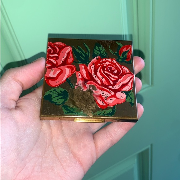 Vintage 1950’s Elgin American Powder Compact- Rose Pattern - Picture 7 of 9